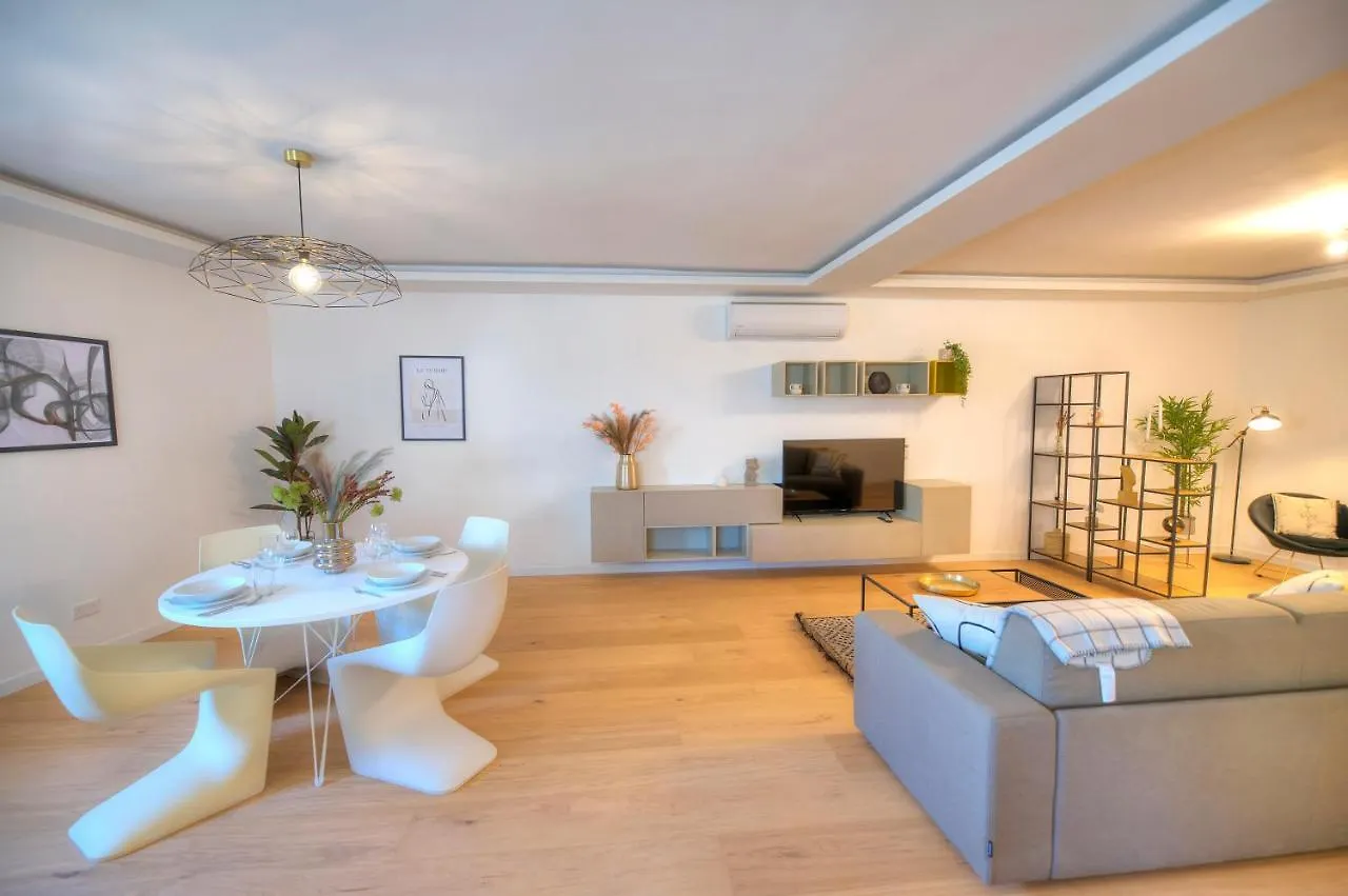 Apartment Large & Beautifully Furnished 2 Bedrooms Abon1-1 Sliema Malta