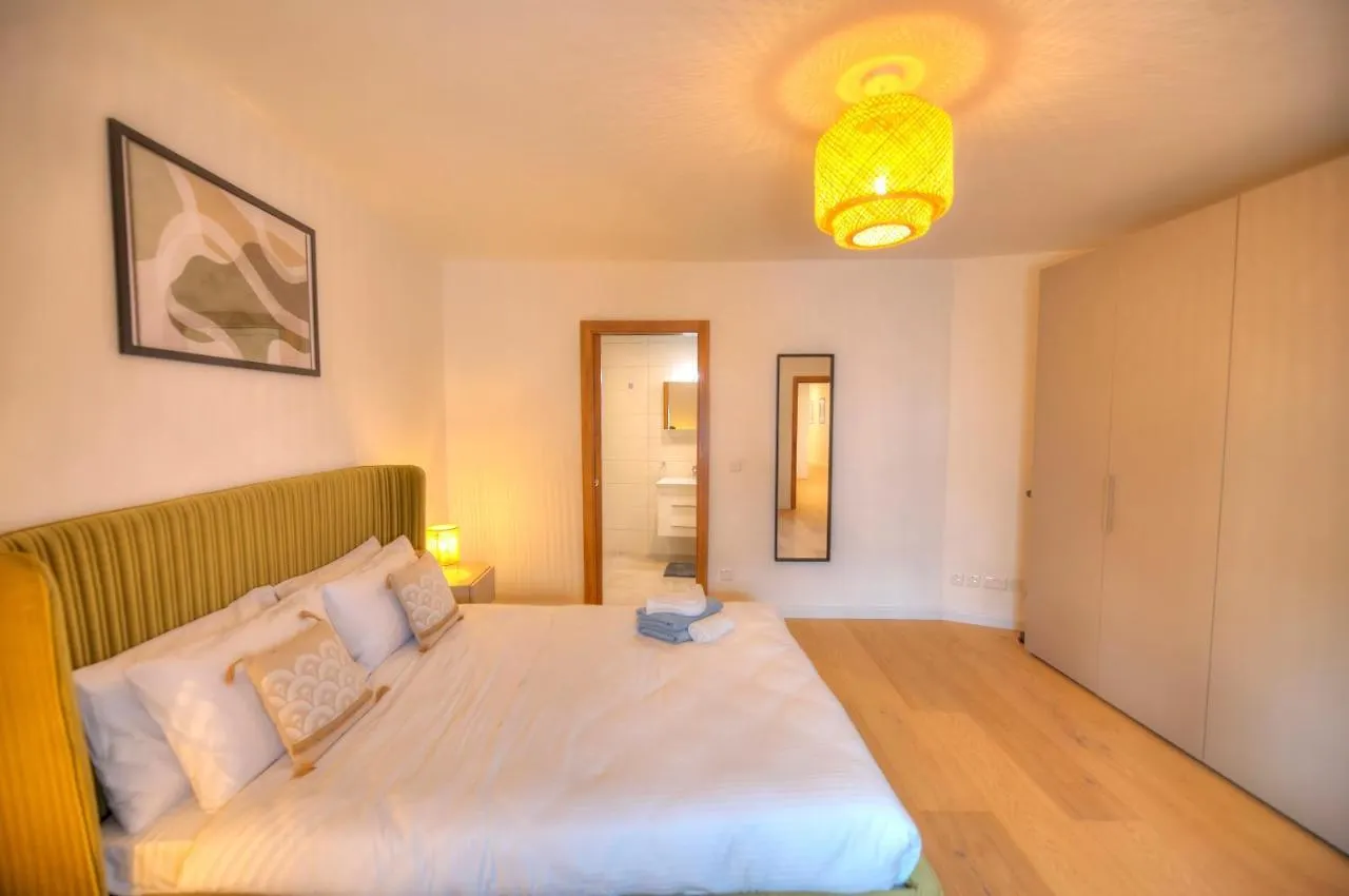 Apartment Large & Beautifully Furnished 2 Bedrooms Abon1-1 Sliema Malta