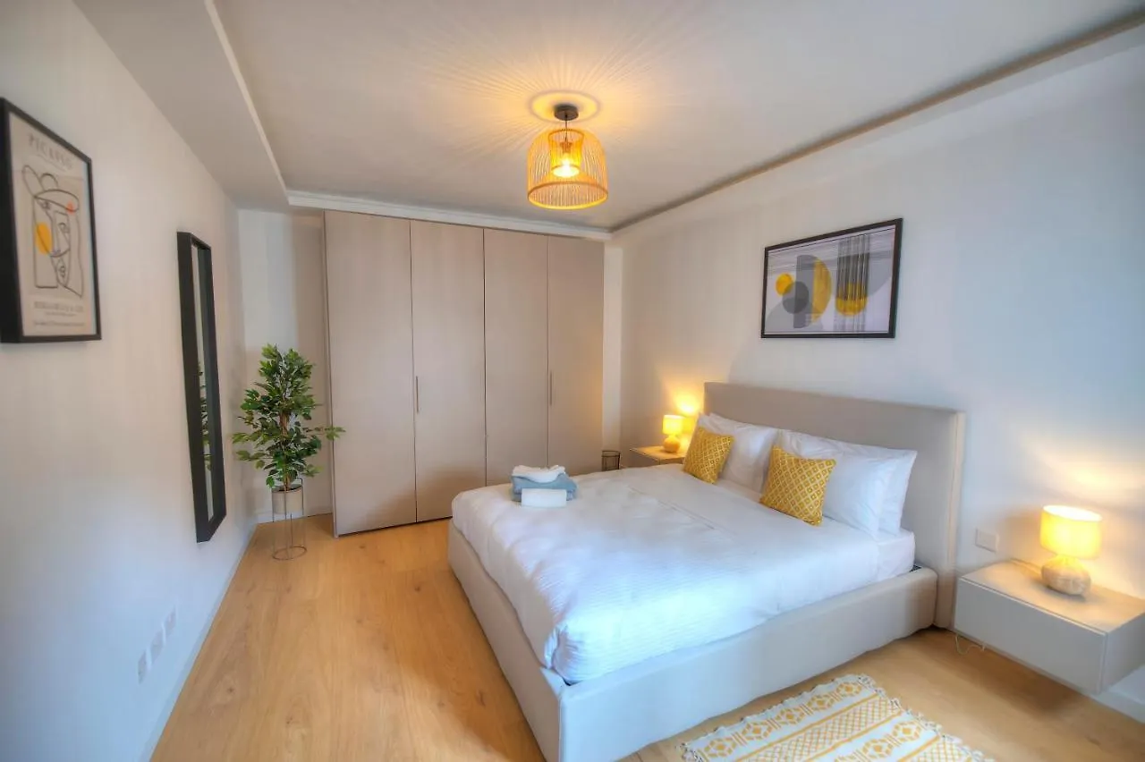 Large & Beautifully Furnished 2 Bedrooms Abon1-1 Sliema Apartment