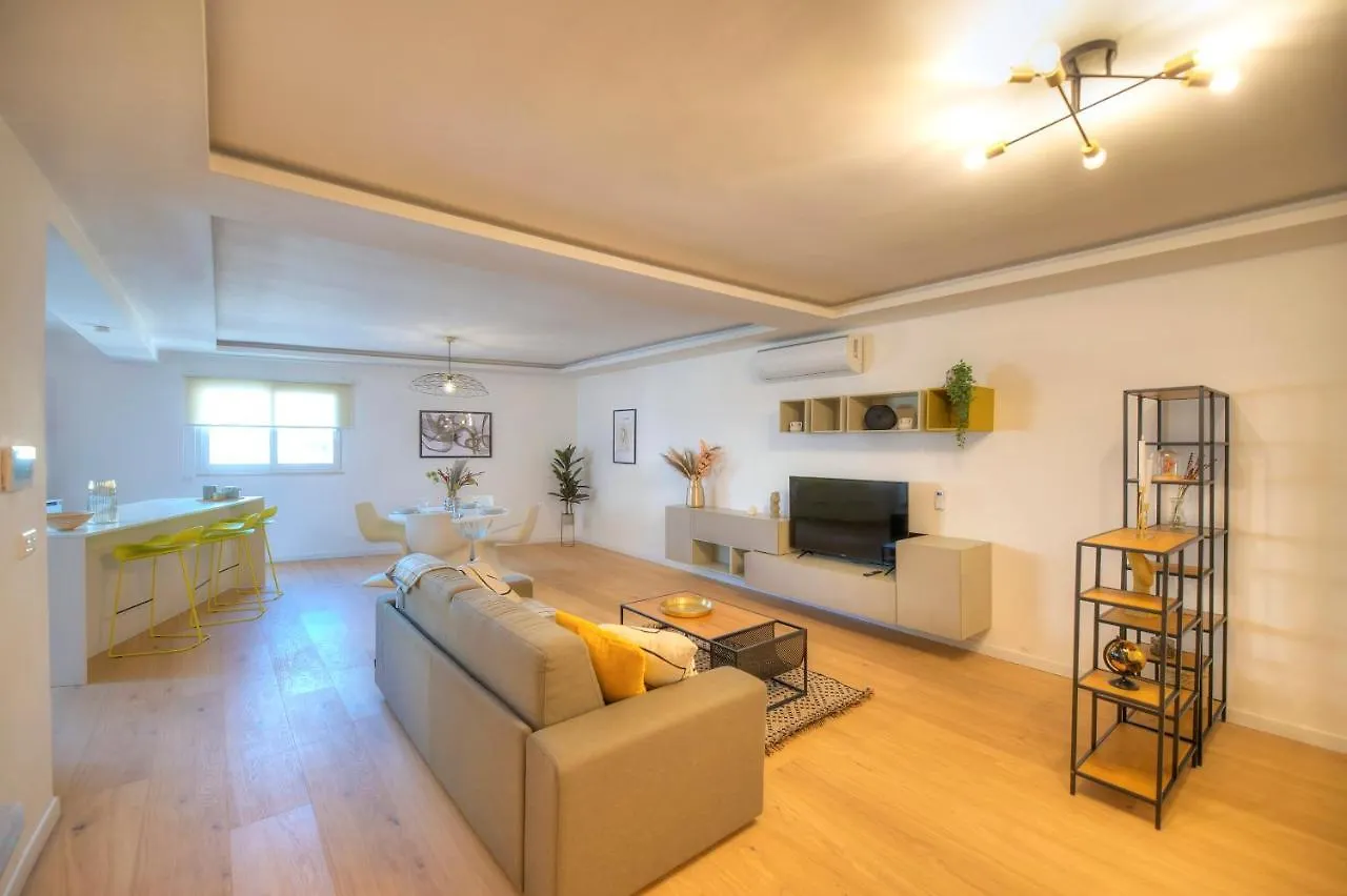 Large & Beautifully Furnished 2 Bedrooms Abon1-1 Sliema Apartment