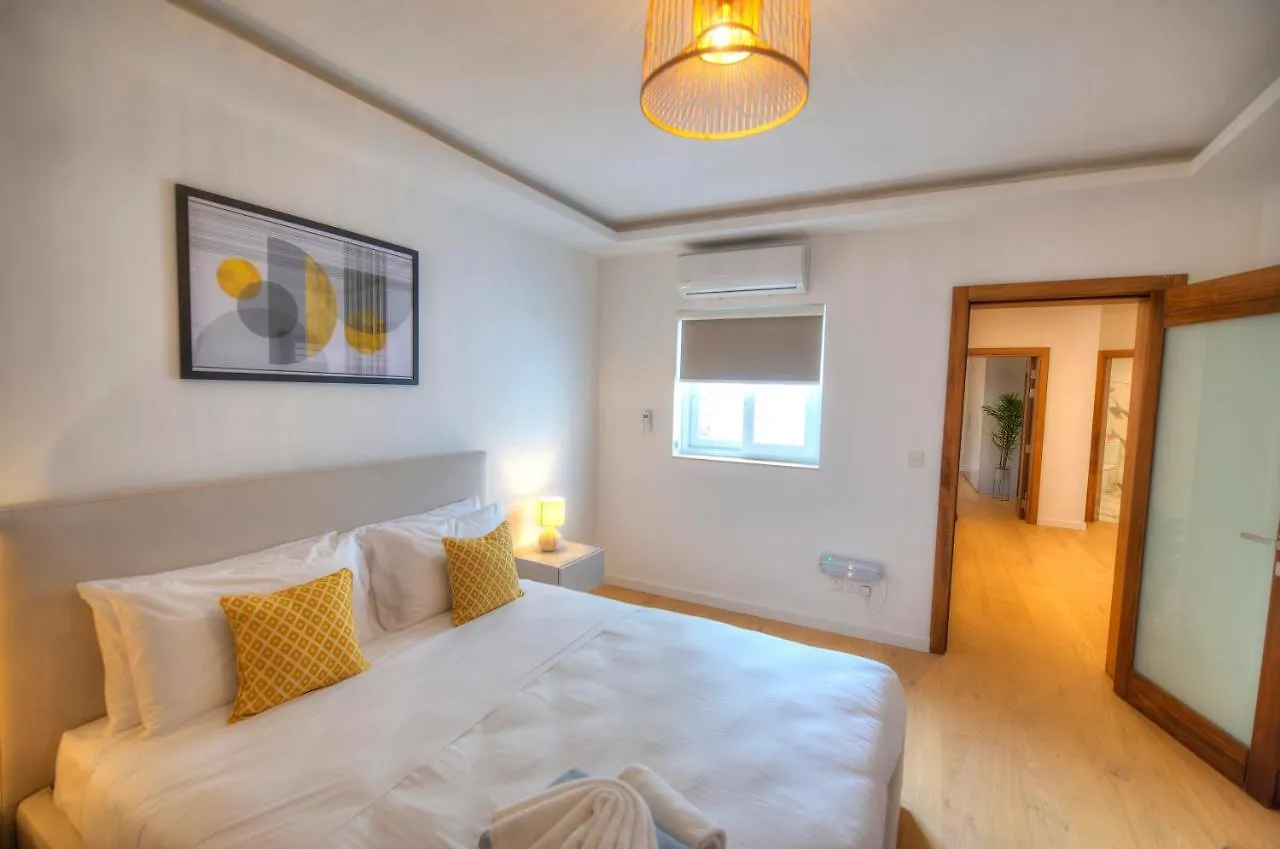 Large & Beautifully Furnished 2 Bedrooms Abon1-1 Sliema Apartment