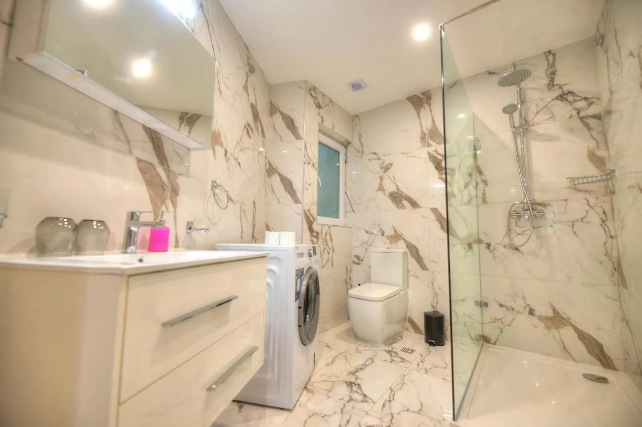 Large & Beautifully Furnished 2 Bedrooms Abon1-1 Sliema Malta