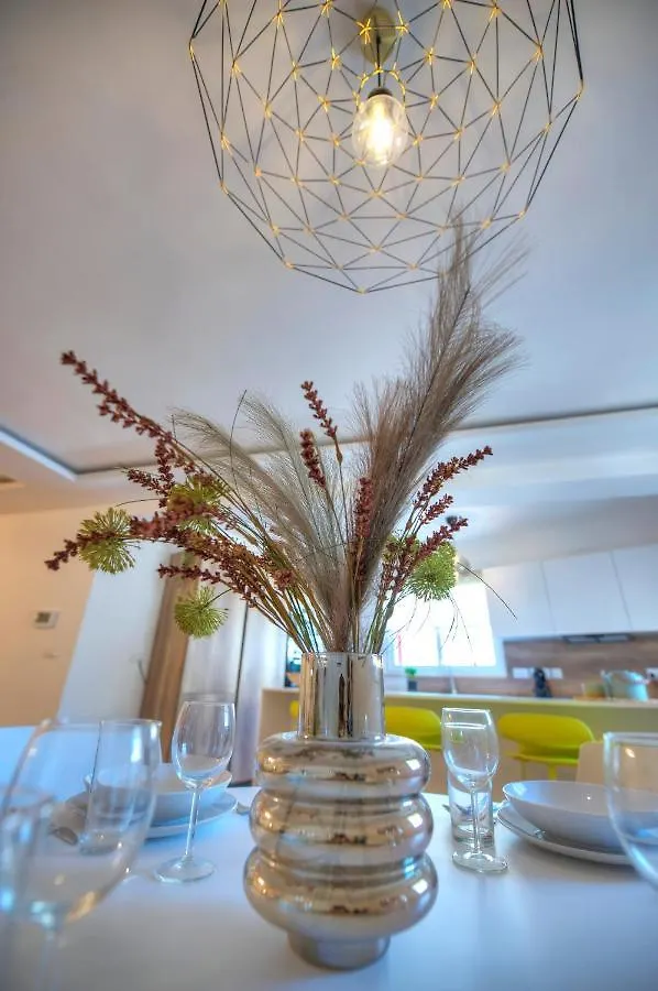 Large & Beautifully Furnished 2 Bedrooms Abon1-1 Sliema Malta