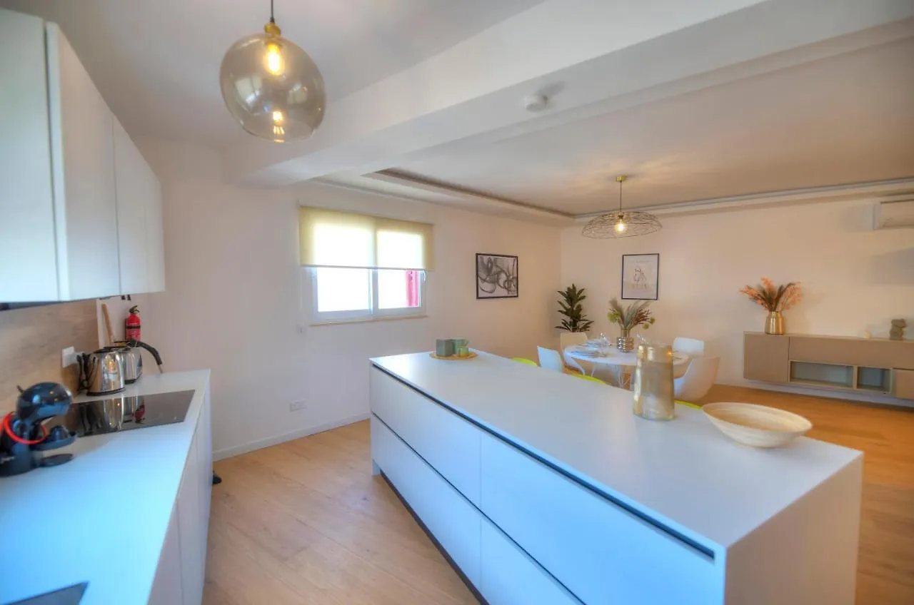 Large & Beautifully Furnished 2 Bedrooms Abon1-1 Sliema Apartment