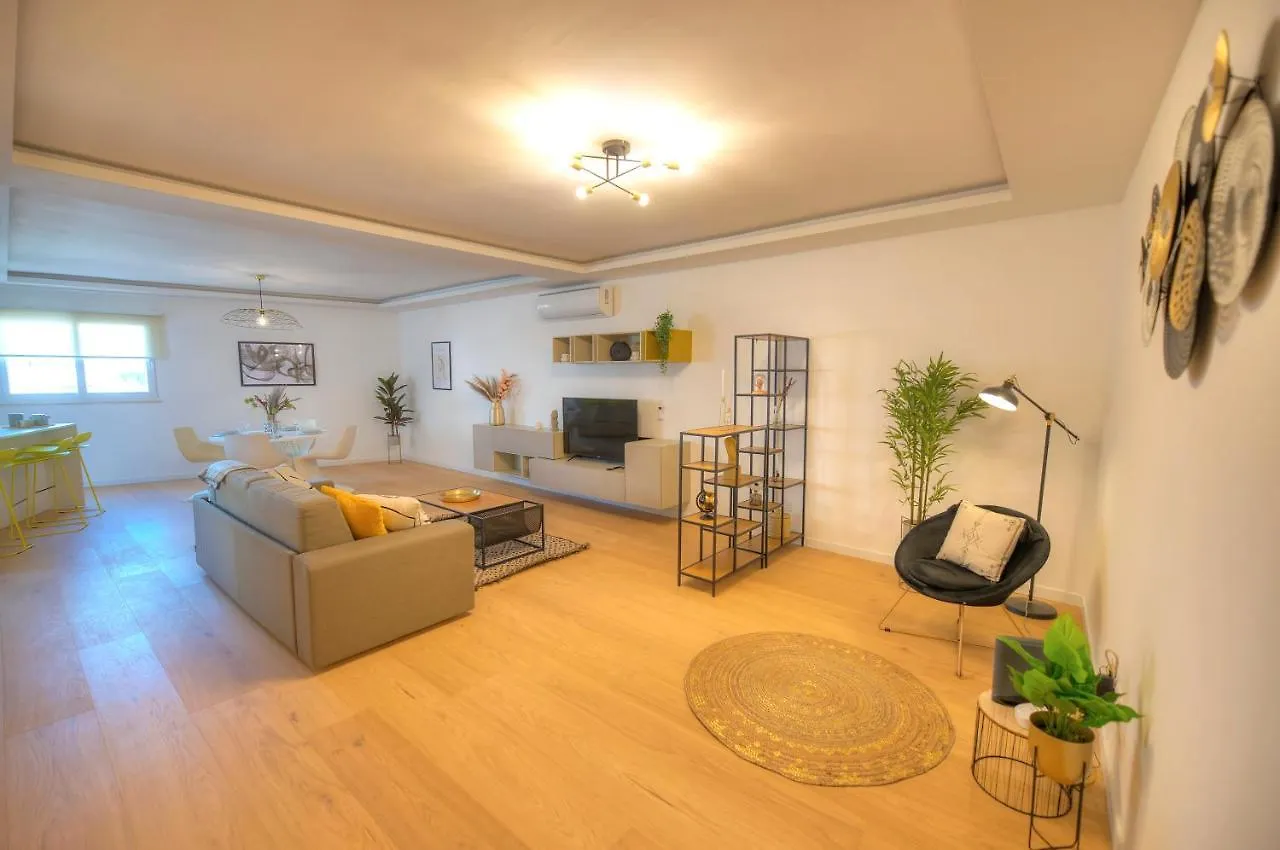 Large & Beautifully Furnished 2 Bedrooms Abon1-1 Sliema Apartment