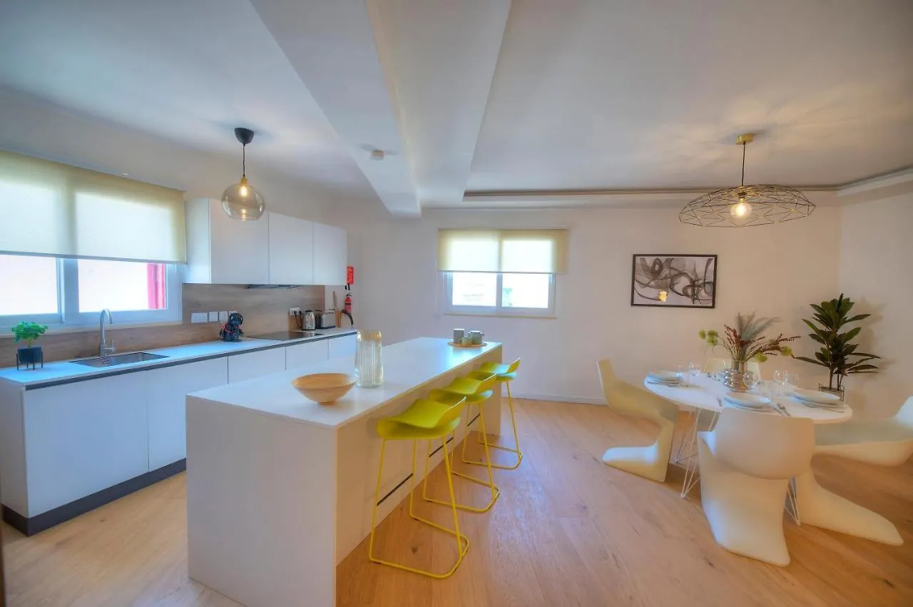Apartment Large & Beautifully Furnished 2 Bedrooms Abon1-1 Sliema